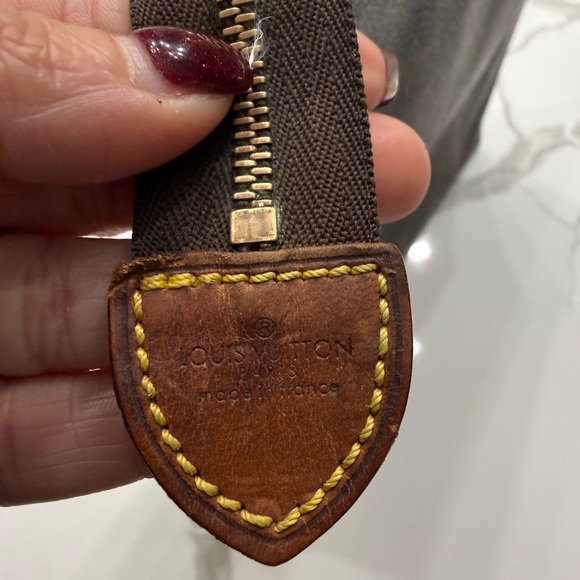 Louis Vuitton Brown Monogram Toiletry 26 Bag - Picture 4 of 7